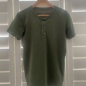 Button t shirt